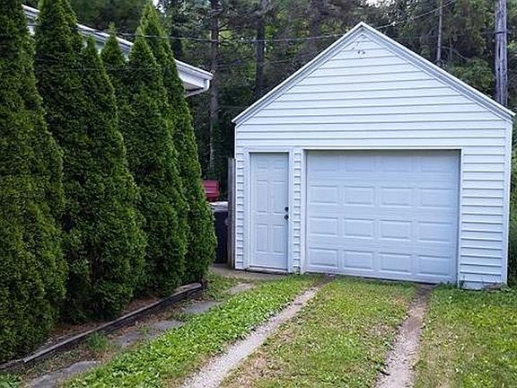 4th image of 1324 Marlborough Dr
