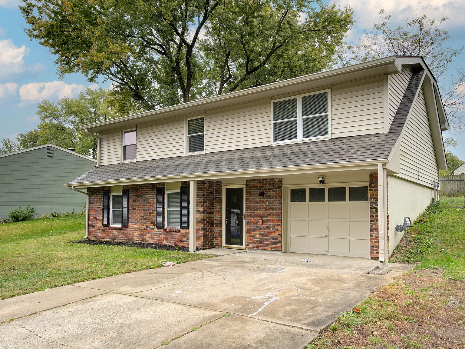 4 bed, 1700 sqft, $1,900 — Photo 1
