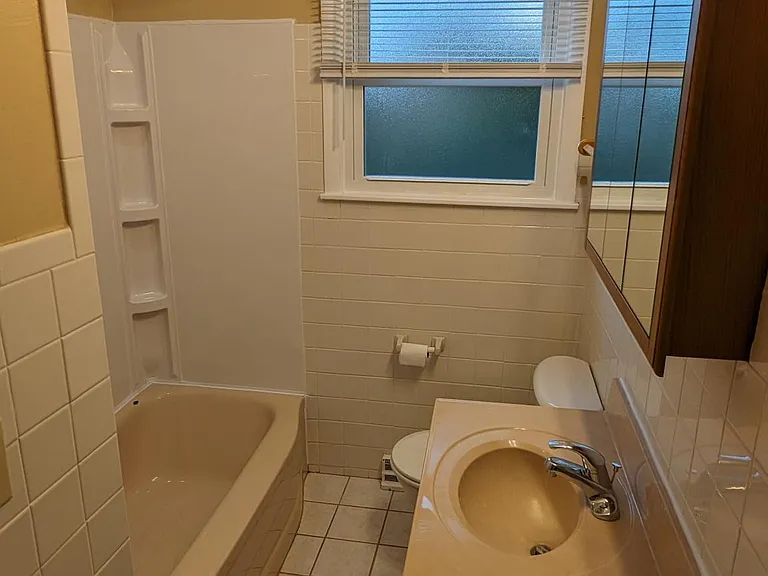 1816 Walnut St — Photo 12