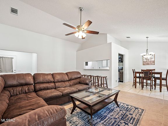 5th image of 2784 W Highcliff Dr