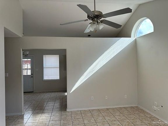 4th image of 716 S Dfw Dr