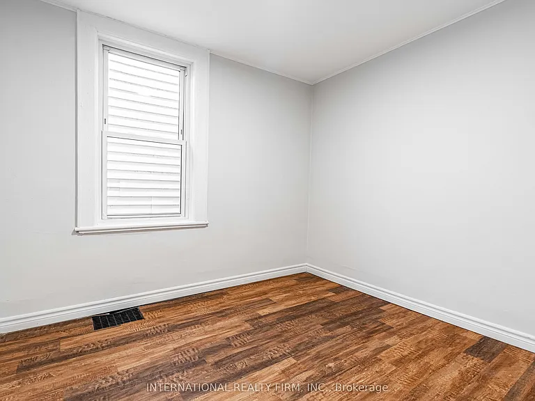 221 Hamilton Rd #3 — Photo 8