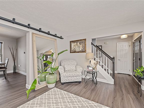 5th image of 25 Sedgefield Ct