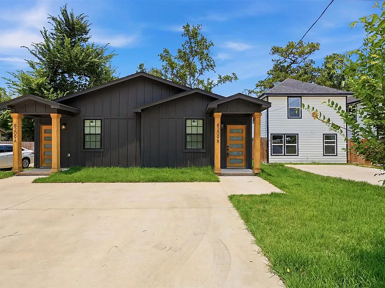 8209 Richland Dr #B — Photo 1