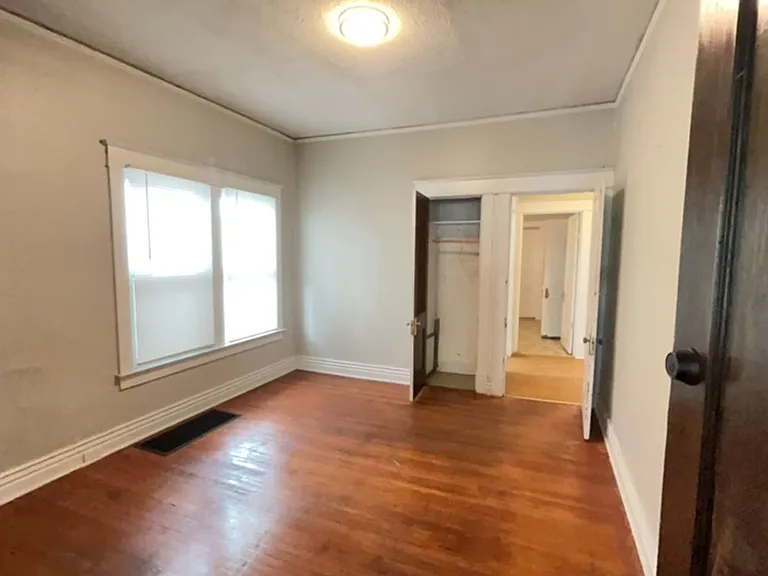 803 S 35th St — Photo 8