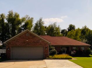 3505 S Ridge Dr, Jacksonville, AR 72076