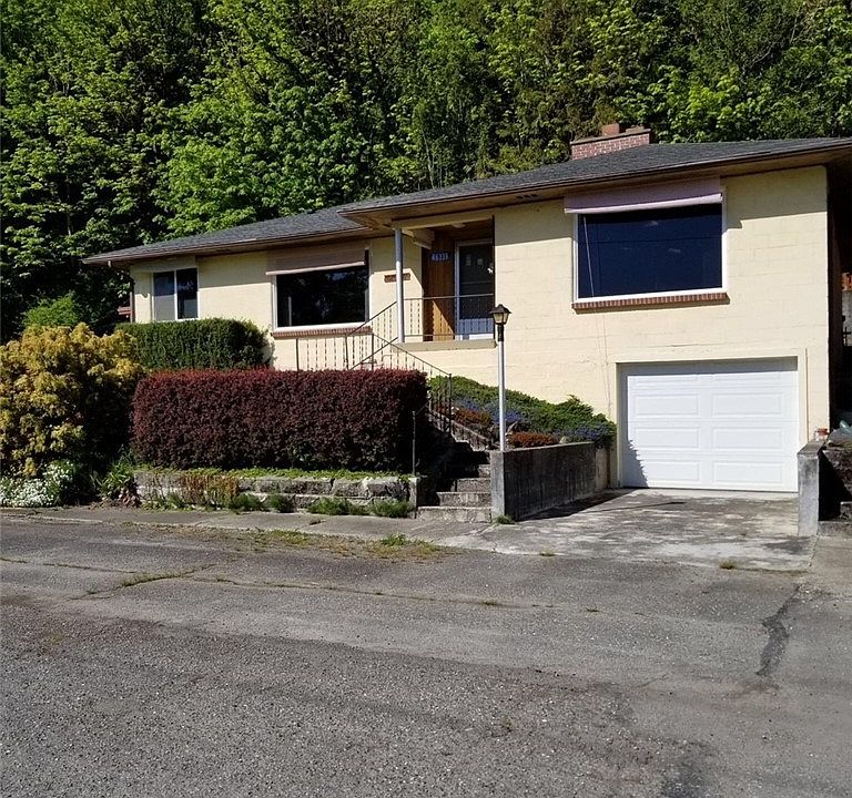 2nd image of 46339 E Main St