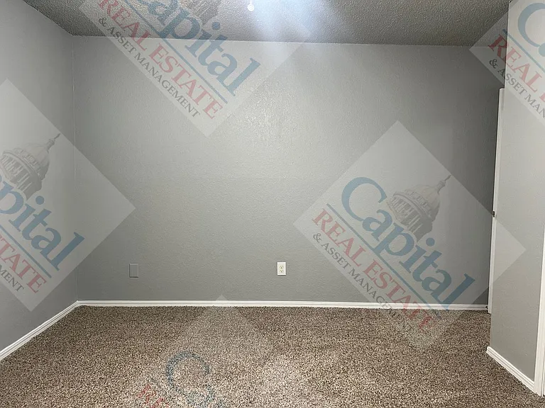733 W Perry Dr — Photo 15