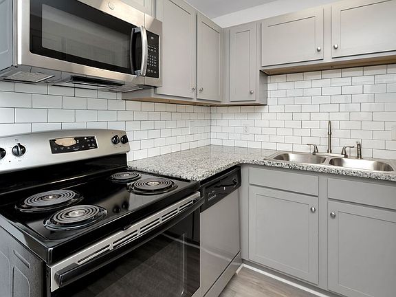 2nd image of 1632 13th St S #1373