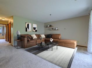1225 Ferndale St N #B1, Maplewood, MN 55119