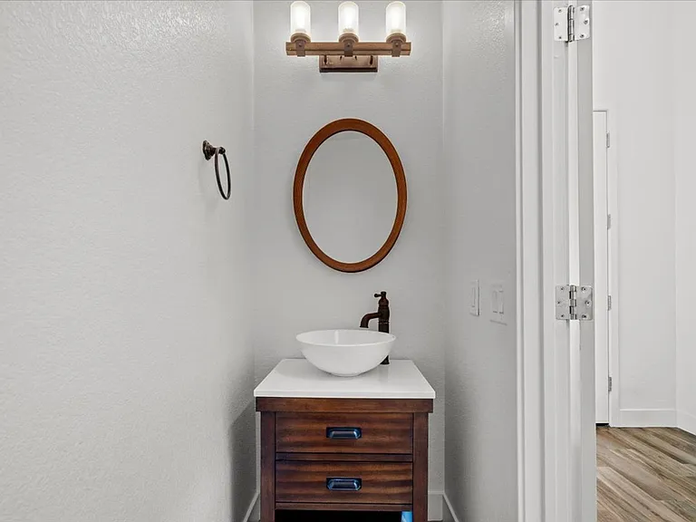 8931 Oreana Peak Ct — Photo 10