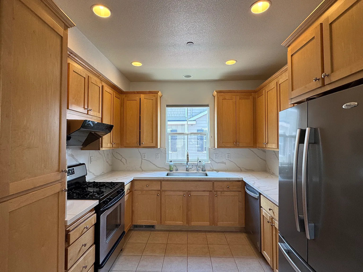3 bed, 1487 sqft, $5,500 — Photo 4