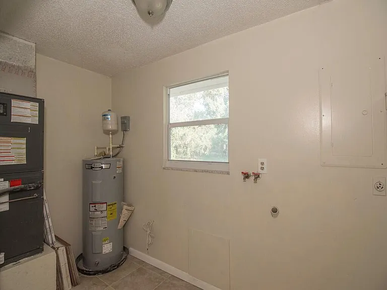 8604 Brookline Ave — Photo 17