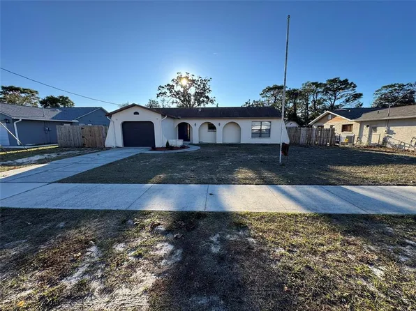 5101 Elwood Rd, Spring Hill, FL 34608
