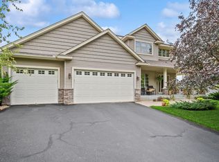 6694 Empire Ct, Maple Grove, MN 55311