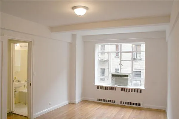 Rented by R New York | media 14