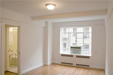 Rented by R New York