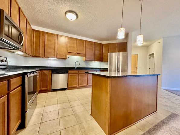 619 8th St SE Unit 212, Minneapolis, MN 55414