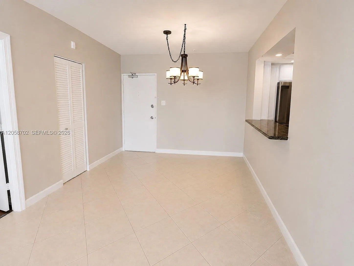 5600 Condo — Photo 2