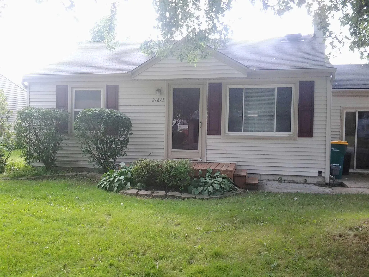 3 bed, 1250 sqft, $1,650 — Photo 3