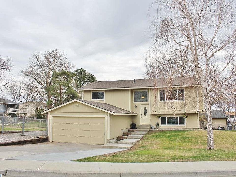 1st image of 1700 Goldfinch Ct