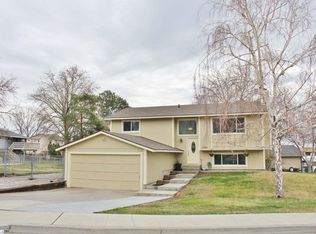 1700 Goldfinch Ct, West Richland, WA