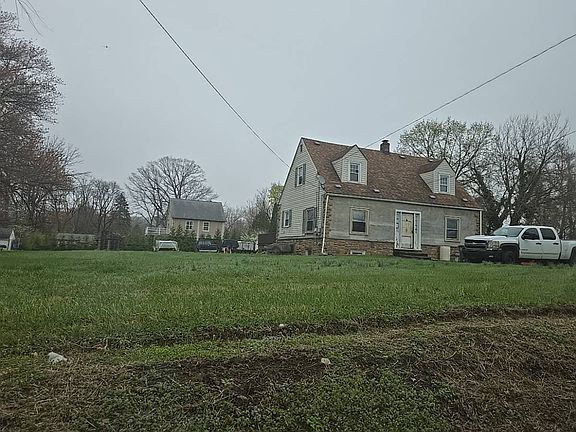 3rd image of 1355 Bustleton Pike