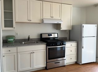 3216 International Blvd APT 13, Oakland, CA 94601