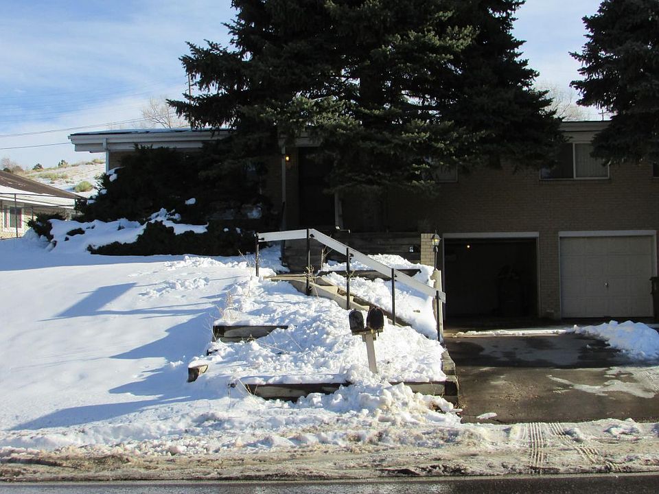 Duplex view from street