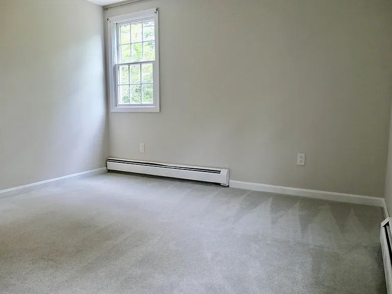 132 S Main St — Photo 14
