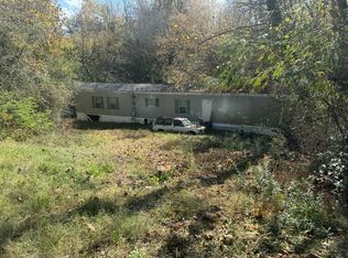 104 E Willow St, Linden, TN 37096