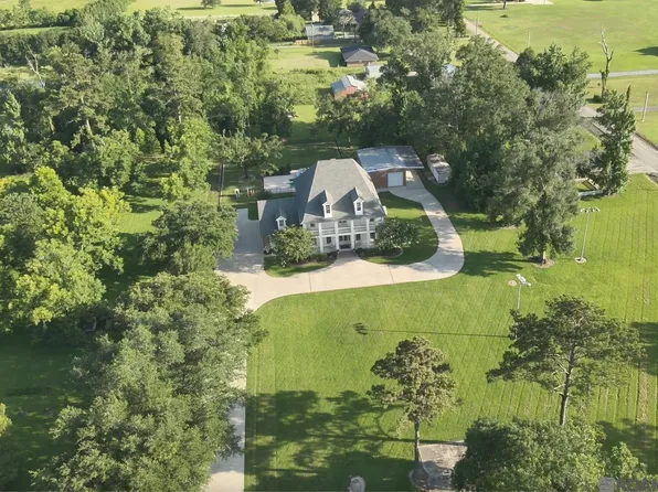 13427 Piney Pointe Rd, Gonzales, LA 70737
