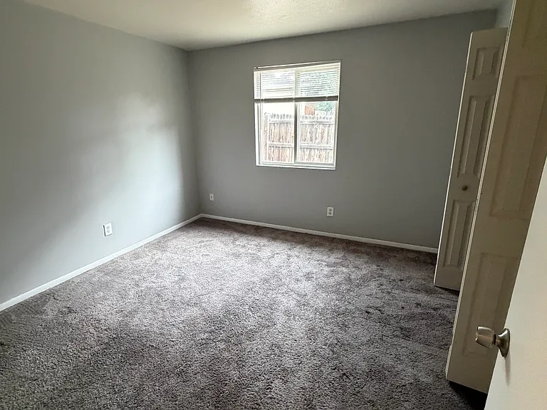 3335 Benton St #4 — Photo 17
