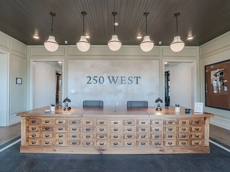 250 Dunbarton Dr — Photo 10