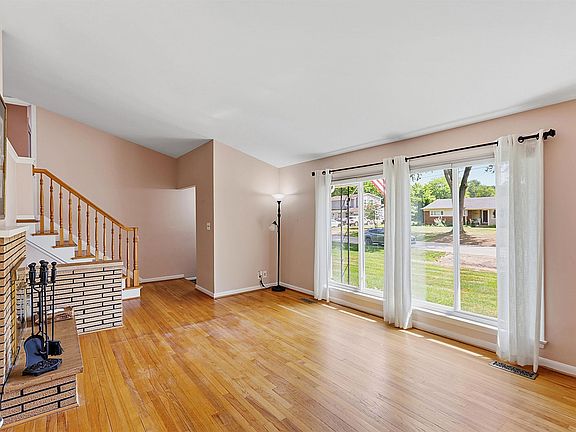 2nd image of 28239 Brandywine Rd