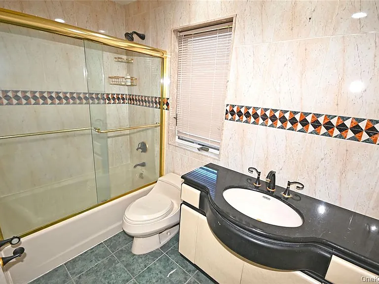 24 Warwick Rd — Photo 23