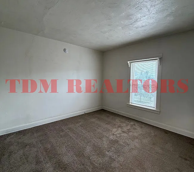 419 Clinton St #421-1/2 — Photo 3