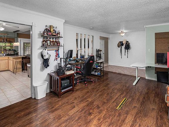5th image of 706 SW Normandy Ave