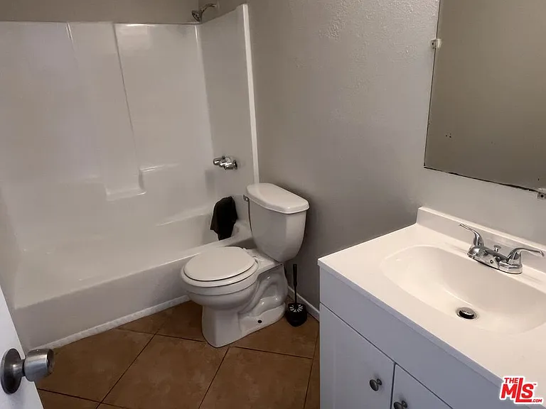 26416 San Jacinto St #26416 — Photo 6