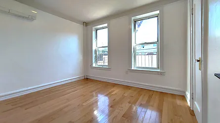 Rented by R New York