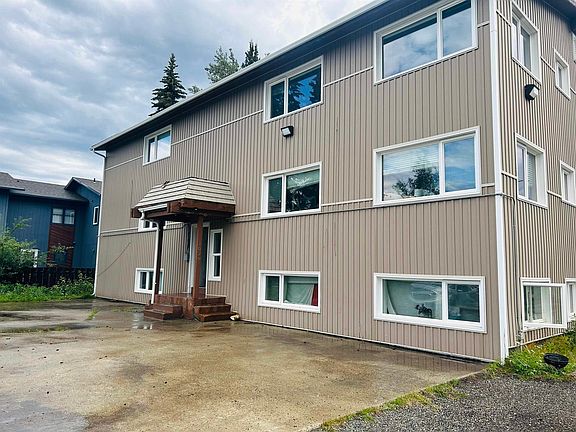 2nd image of 1029 Aurora Dr