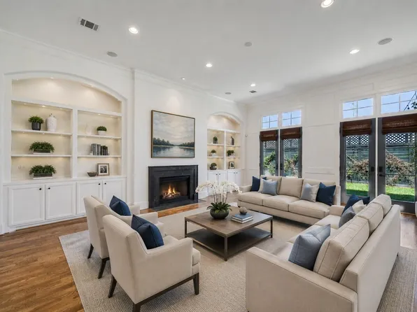 1116 Mosaico Ln, Houston, TX 77055