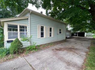 248 S Maple St, Zeeland, MI 49464