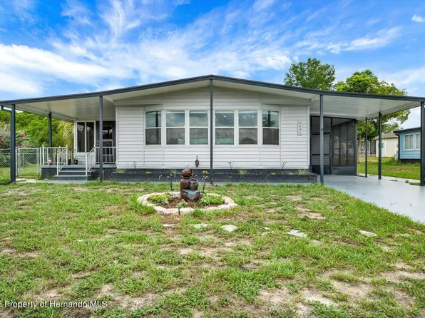 8431 Moonlight Ave, Brooksville, FL 34613