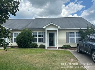 1213 B Price Dr, Greenville, NC 27834