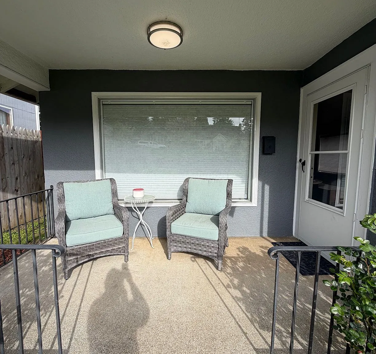 2 bed, 1995 sqft, $2,200 — Photo 3