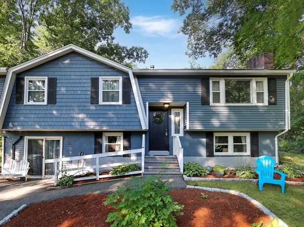 40 Kim Kris Ln, Dracut, MA 01826