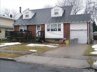 340 N Delaware Ave, Massapequa, NY 11758