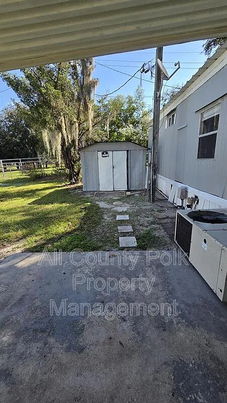 2 bed, 1.5 bath, 648 sqft, $995 — Photo 3