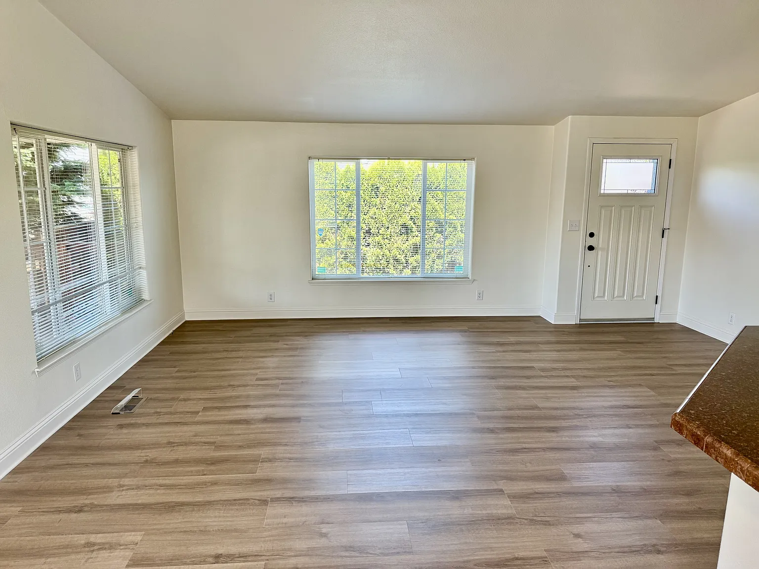 1015 Oak Street #75 - 1 — Photo 3